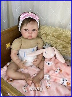 21 Chubby Reborn Baby Doll Soft Vinyl Newborn 0-3 Month Realistic Girl Charlize