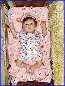 21 Chubby Reborn Baby Doll Soft Vinyl Newborn 0-3 Month Realistic Girl Charlize