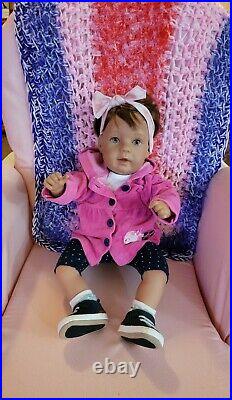 22 1976 Pat Secrist Reborn Baby Doll. Lifelike. Realistic. Vinyl & Cloth Body