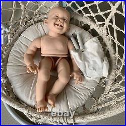 28 Inches Reborn Girl Baby Doll Lifelike Newborn Baby Vinyl Unpainted Unfinished