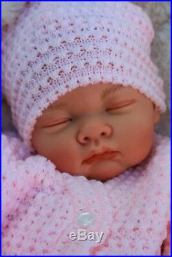 Black Friday Reborn Doll Heavy Girl Fake Baby Bald Pink Knitted Outfit S 016