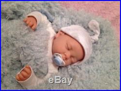 CHRISTMAS NEWBORN BABY Child friendly REBORN Doll cute realistic babies Reduced
