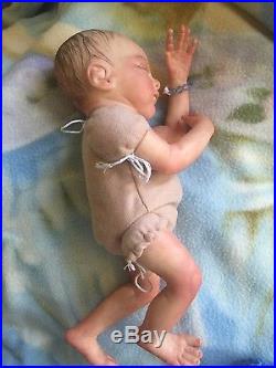 Cloth/vinyl micro realistic baby doll