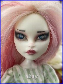 Custom Monster High OOAK Repaint Doll Catrine De Mew