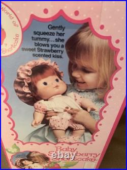 Exquisite Rare Quality NRFB Kenner Strawberry Shortcake Blow Kiss 1982 Excellent