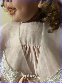 Fayzah Spanos Vinyl Sitting Baby Doll LE 463/500, 1997, 26 in