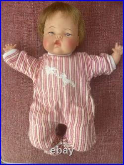 Ideal Toy TINY THUMBELINA 14 Doll With Case (non working)
