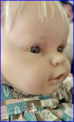 Large Berjusa 25 Vinyl Cloth Baby Doll Vintage Rare EUC