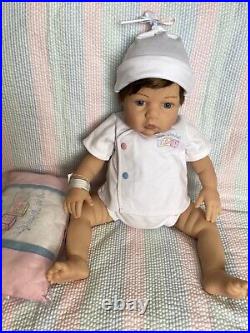 Lee Middleton Doll WEE WONDER By Reva Schick