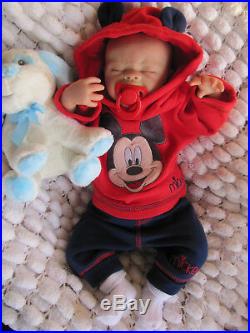 Lifelike Newborn Boy Dolls Quinton Reborn Baby Sunbeambabies (outfit Varies)