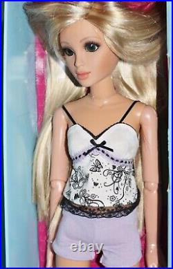 Lorifina Doll Hasbro 20 Inches Tall New In Box Long Blonde Hair Green Eyes