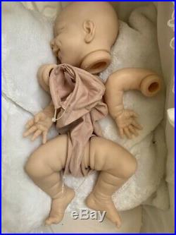Realistic Reborn Doll Kits Unpainted Silicone Baby Eyes Closed Reborn Kits DIY