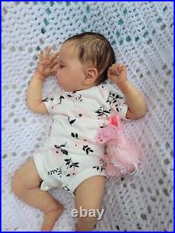 Reborn baby dolls Quinlyn by Bonnie Brown and Adrie Stoete