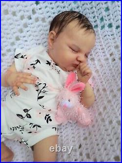 Reborn baby dolls Quinlyn by Bonnie Brown and Adrie Stoete
