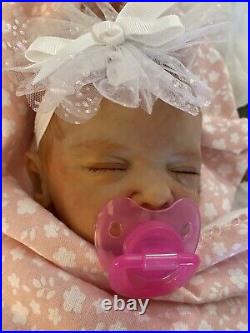 Reborn baby girl doll Autumn. Magnetic, weighs 6lbs 6oz, accessories included