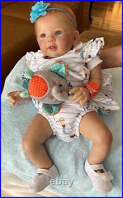 Reborn girl ABIGAIL SMILING Laura Tuzio Ross MR Blue eyes COA 20 Reborn girl ABIGAIL SMILING Laura Tuzio Ross MR Blue eyes COA 20