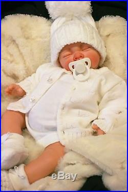 Stunning Reborn Baby Girl Or Boy Doll White Spanish Pom Pom Hat & Dummy S996