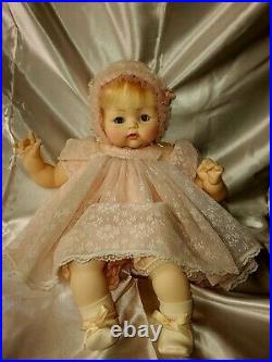 Vintage 1962 Madame Alexander KITTEN 18 Baby Doll in Original Tagged Outfit