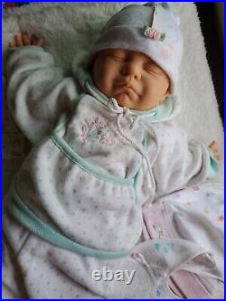 Vintage Berjusa Doll Sleeping Newborn Baby Vinyl Cloth Body 21 Spain 1984 80's