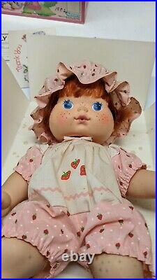 Vintage Box 1982 Baby Strawberry Shortcake Blow Kiss Blowkiss Kisses Doll Read