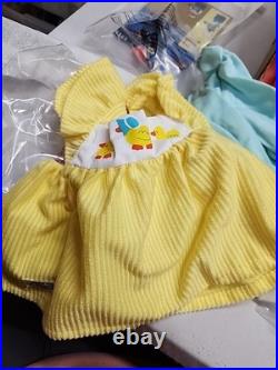 Vtg 984 JUDITH TURNER HASBRO WEIGHTED SLEEPING REAL BABY Nrfb + Extra Clothing
