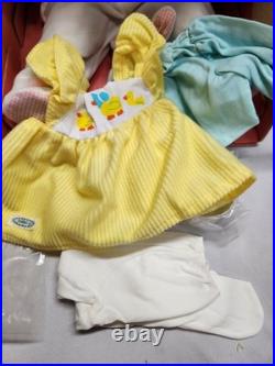 Vtg 984 JUDITH TURNER HASBRO WEIGHTED SLEEPING REAL BABY Nrfb + Extra Clothing