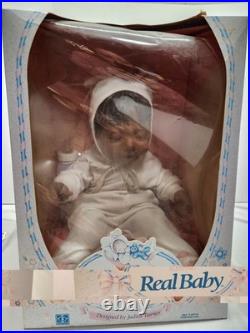 Vtg 984 JUDITH TURNER HASBRO WEIGHTED SLEEPING REAL BABY Nrfb + Extra Clothing Vtg 984 JUDITH TURNER HASBRO WEIGHTED SLEEPING REAL BABY Nrfb + Extra Clothing