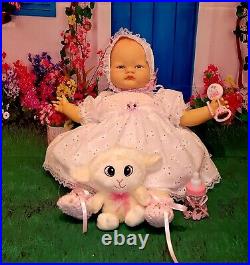 Welcome Home Baby Dear 18 Look ALike Doll & Cute Extras