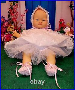 Welcome Home Baby Dear 18 Look ALike Doll & Cute Extras