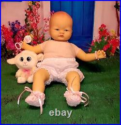 Welcome Home Baby Dear 18 Look ALike Doll & Cute Extras